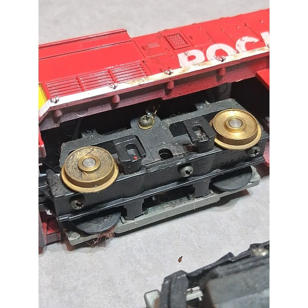 VTG TYCO Rock Island Diesel Engine Locomotive HO Electric Model Train Untested